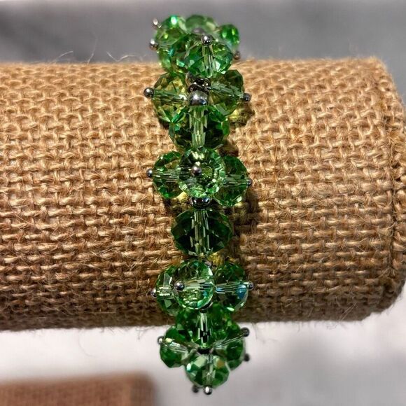 Francesca’s Faceted Clustered Crystal Stretch Elastic Beaded Bracelet Green - Picture 3 of 3